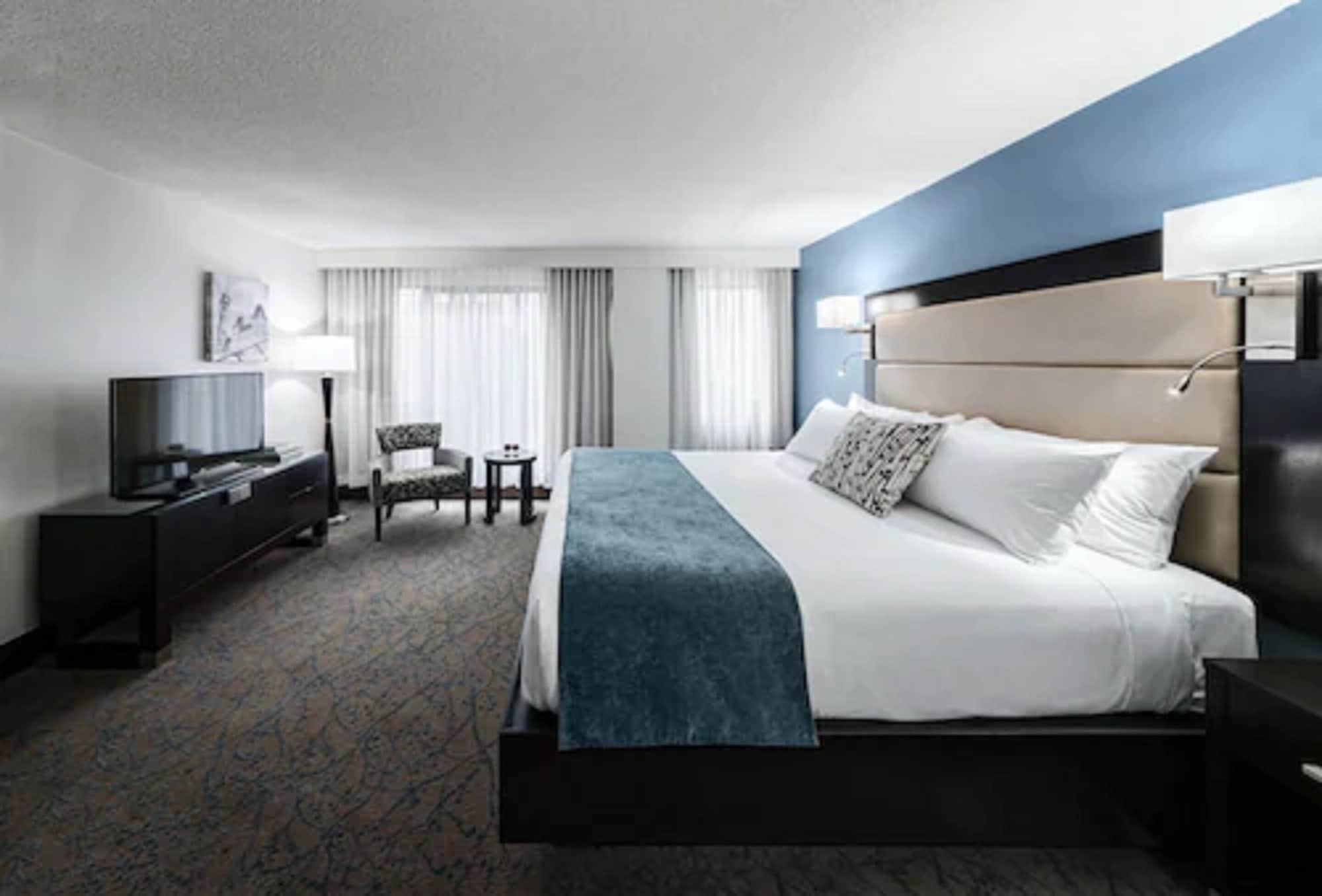 Ottawa Embassy Hotel & Suites Екстериор снимка