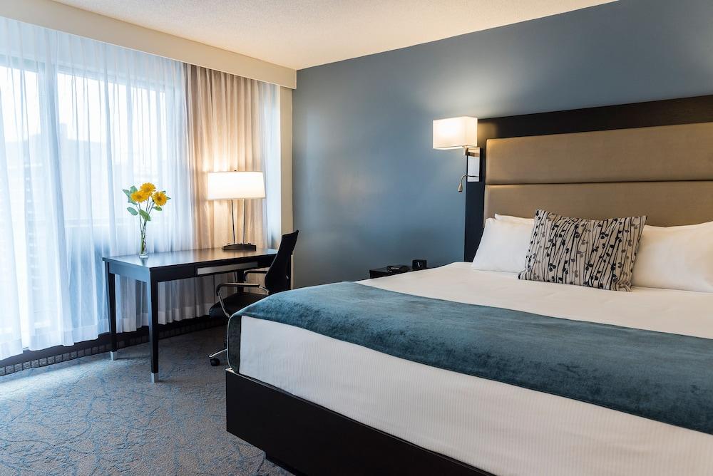 Ottawa Embassy Hotel & Suites Екстериор снимка