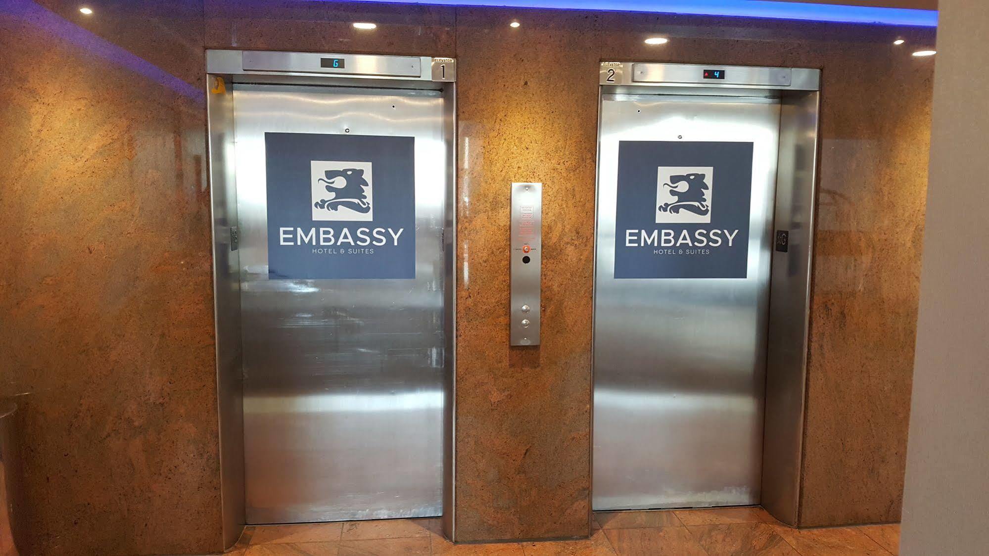 Ottawa Embassy Hotel & Suites Екстериор снимка